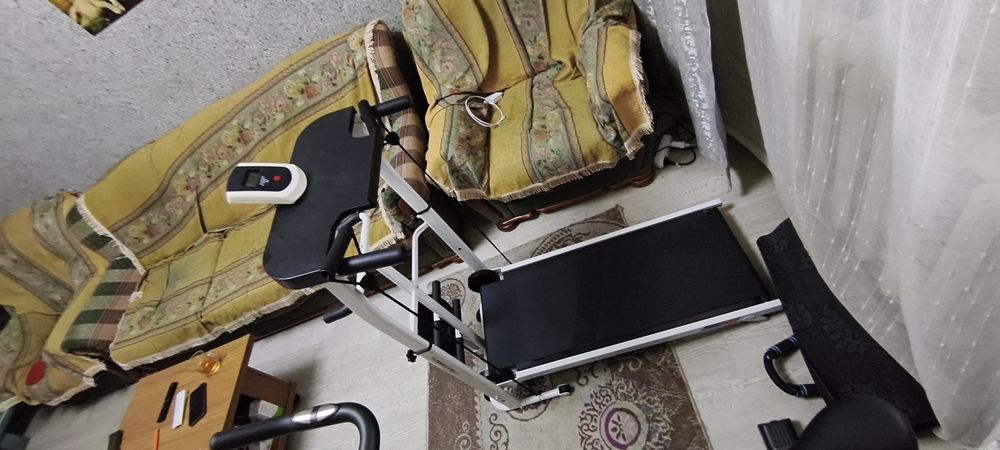 Продам беговую дорожку механика и велосипед всё новое все вопросы по т