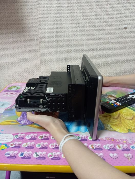 Продам автомагнитолу