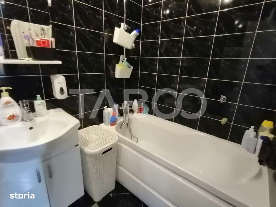 Apartament decomandat de vanzare 3 camere 87 mp utili mobilat Terezian