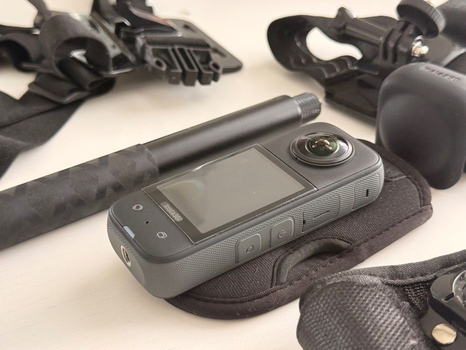 Insta360 x3 пълен пакет с аксесоари