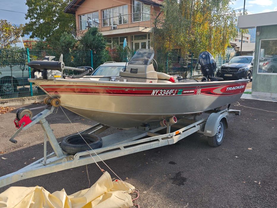 Tracker Boat Super Guide V 14 - Алуминиева Американска Лодка