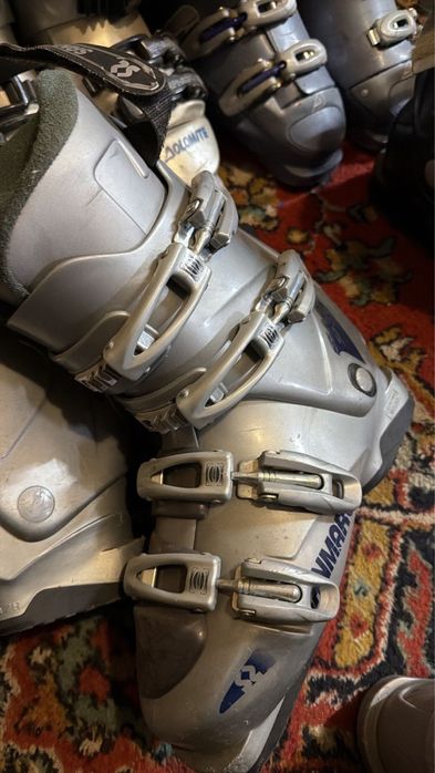 горнолыжные ботинки Sanmar.