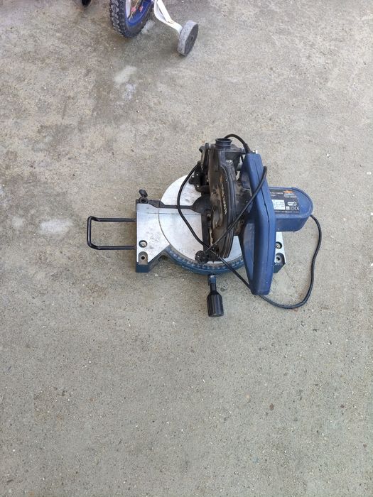 Fierăstrău circular electric