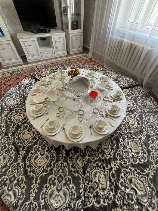 Аренда столов круглые 9000 тг.