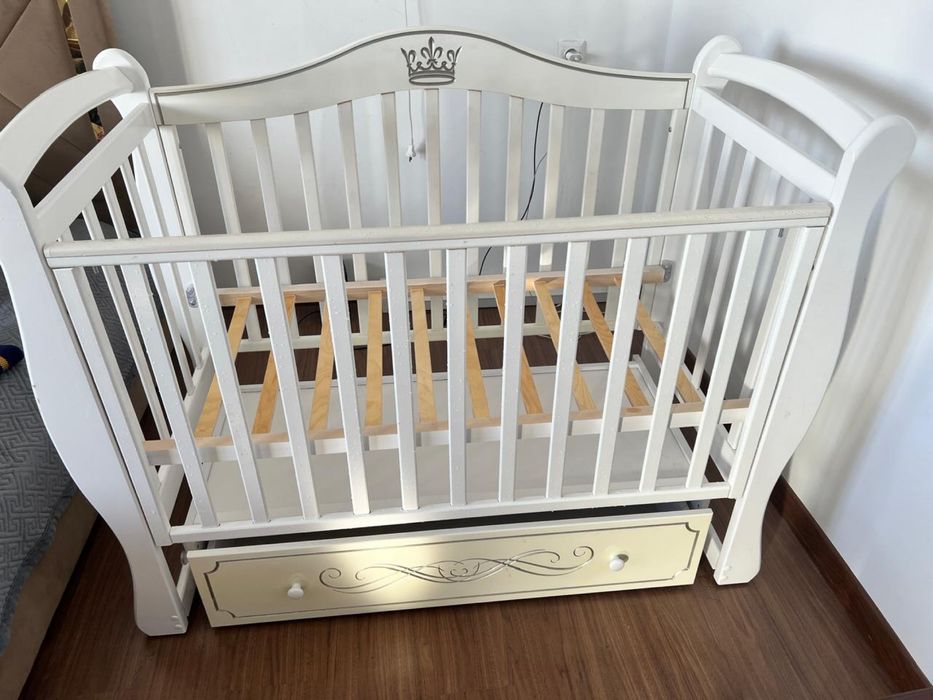 Детская манежка, кровать