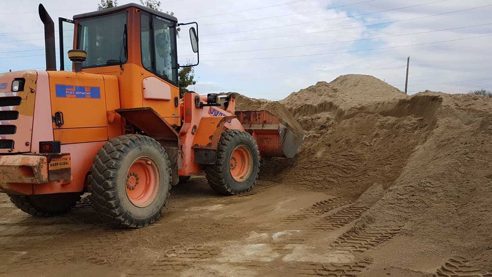 Excavatii fundatii, utilitati, sapaturi - utilaje cu operator