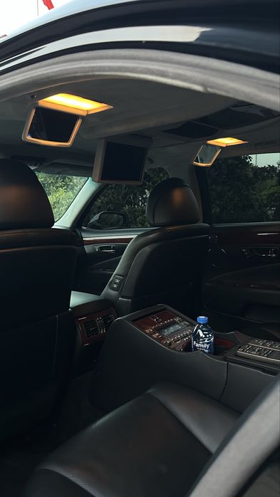 Продается или обмен Lexus LS600HL 4wd 2008 года