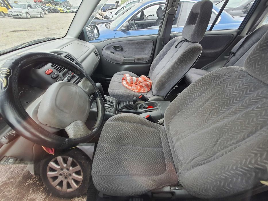 На части! Suzuki Grand Vitara 2.5 i V6