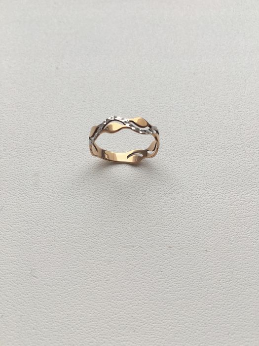 Продам золотое кольцо