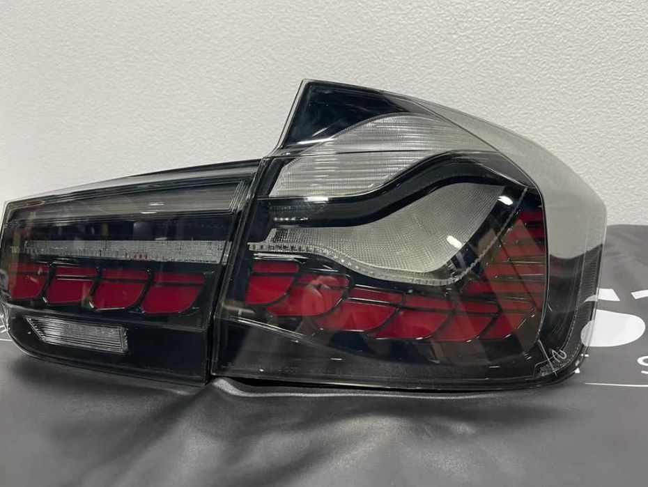 Опушени LED стопове за BMW F30 (2012–2019) – GTS визия с бягащ мигач