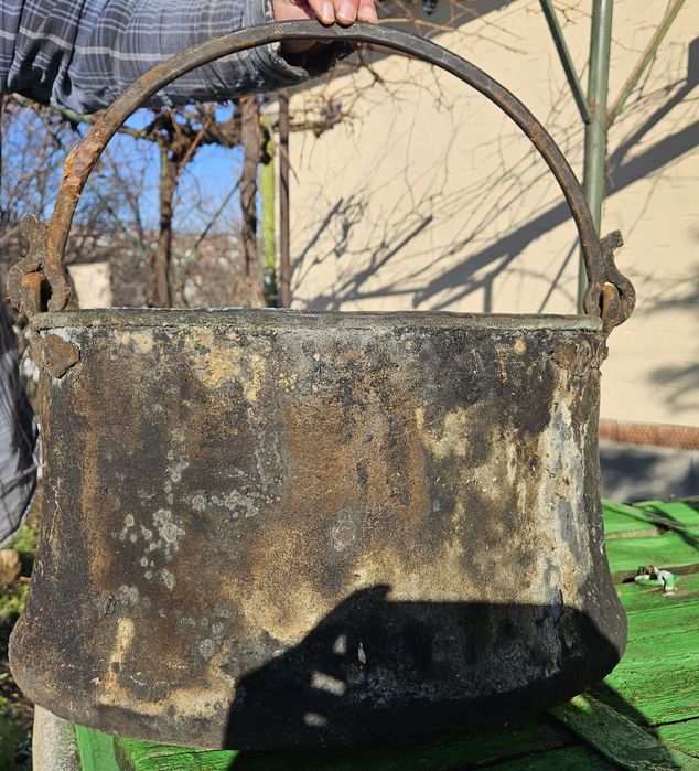 Продавам меден котел (Арания]