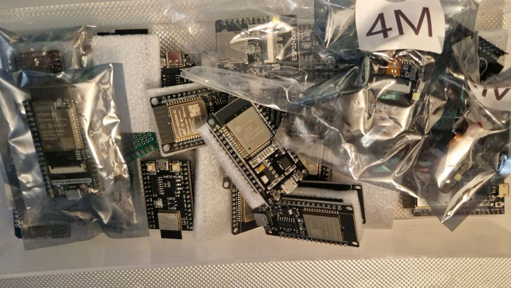 ESP32 / Arduino компоненти – релета, дисплеи, сензори, захранвания и модули