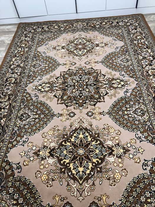 Продам ковры в хорошем состоянии