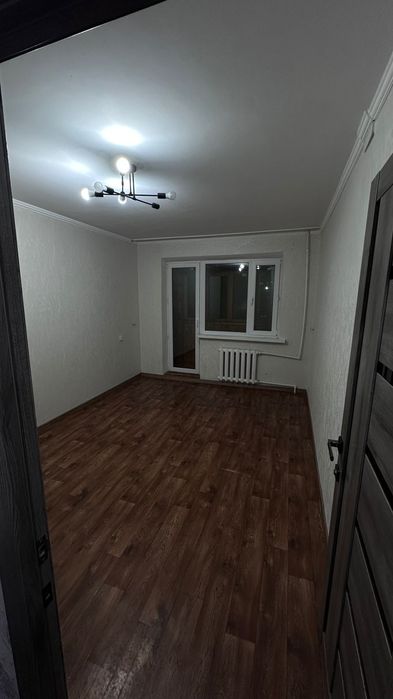 Продам 2-× комнатный квартиру