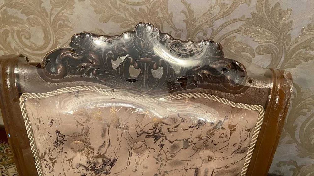 Mebel sotiladi yangidek