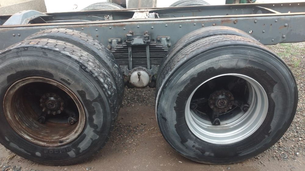 Kamaz 53212 sotiladi terip chiqilgan mator gaz qilingan  qogani telda.