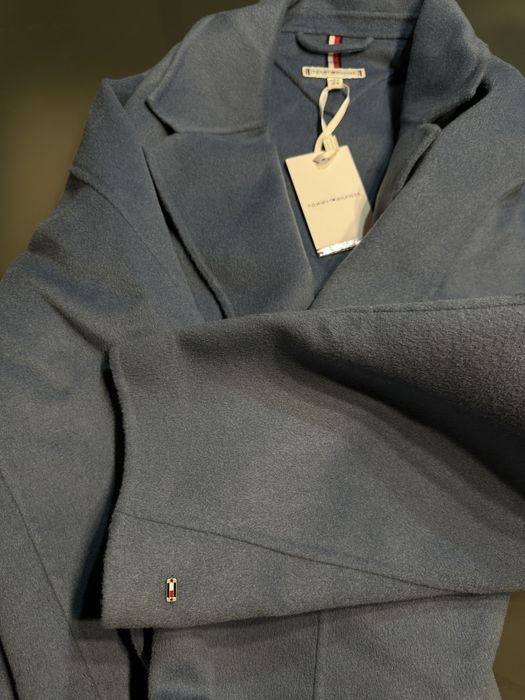 Ново вълнено палто Tommy Hilfiger