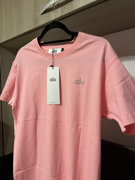Tricou ALO Yoga nou.