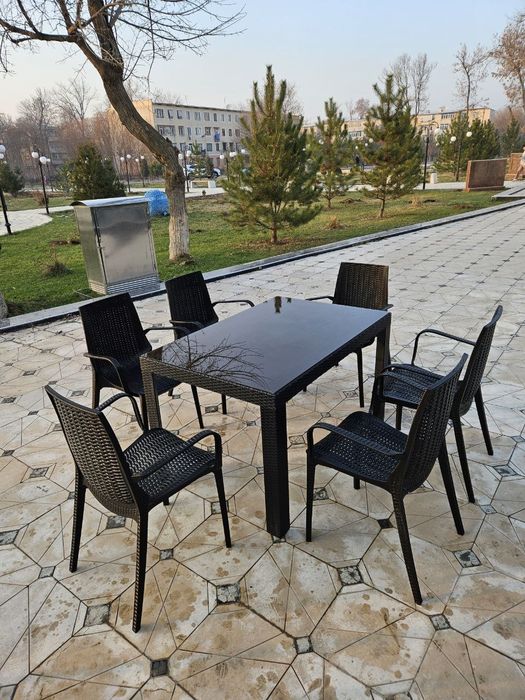 Столы и стулья под ротанг на 6 персон