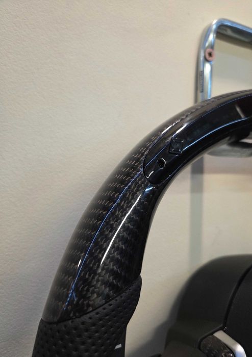 М спорт карбонов волан за БМВ Ф10 Ф11 Ф07 BMW F10 F11 F07 с дисплей