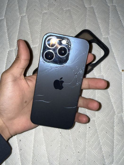 Айфон 15 про 128/88