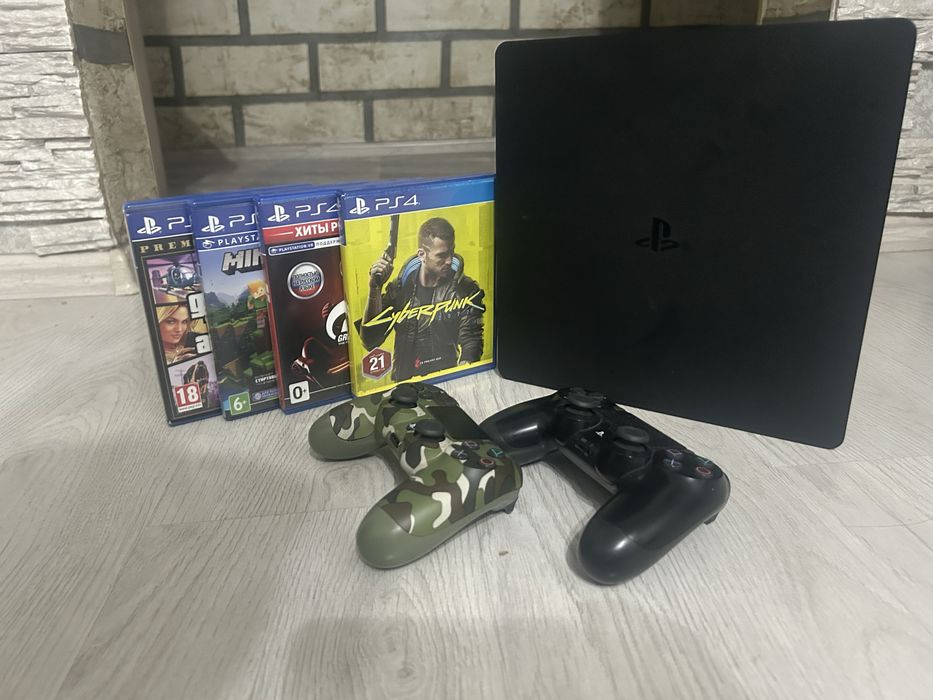 Playstation 4 slim