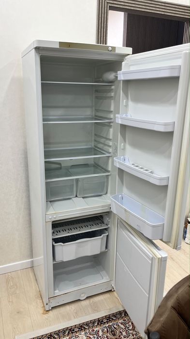 Indesit холодильник