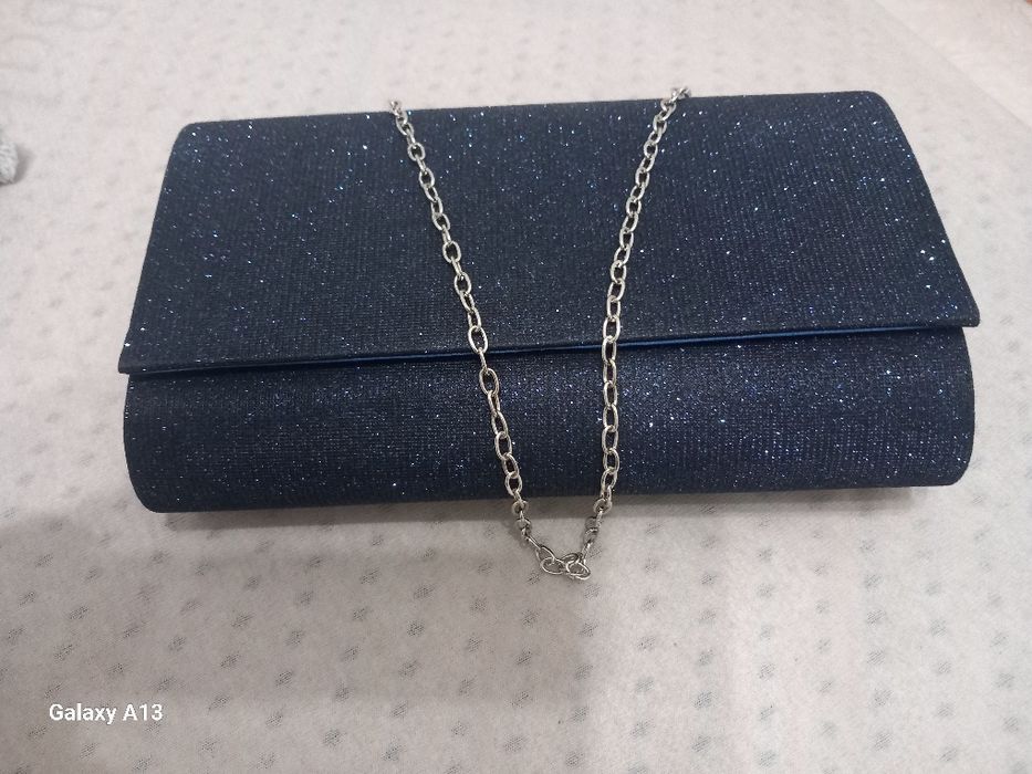 Стилна дамска чантичка