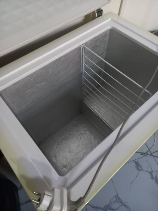 Продам морозильную камеру