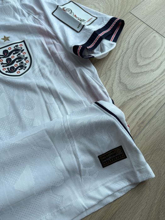 Tricou de fotbal Nike al nationalei angliei England cu Harry Kane 9 marime M nou cu eticheta world cup 2026