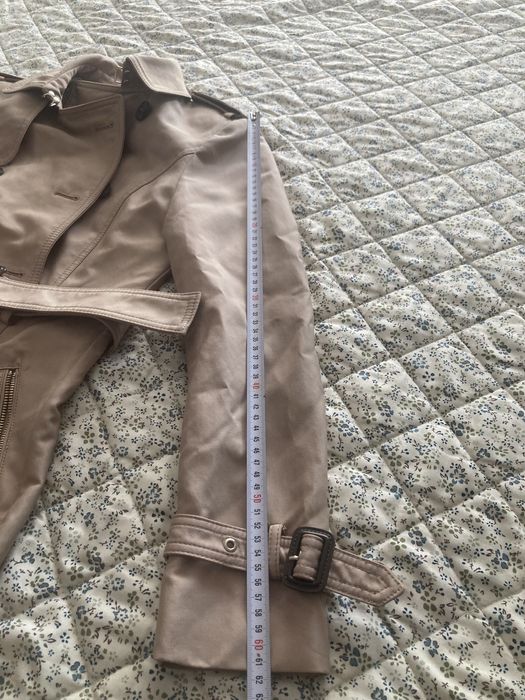 Шлифер Zara , подходящ за пролет и есен.