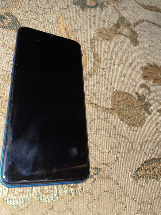 Продаю риальми c3