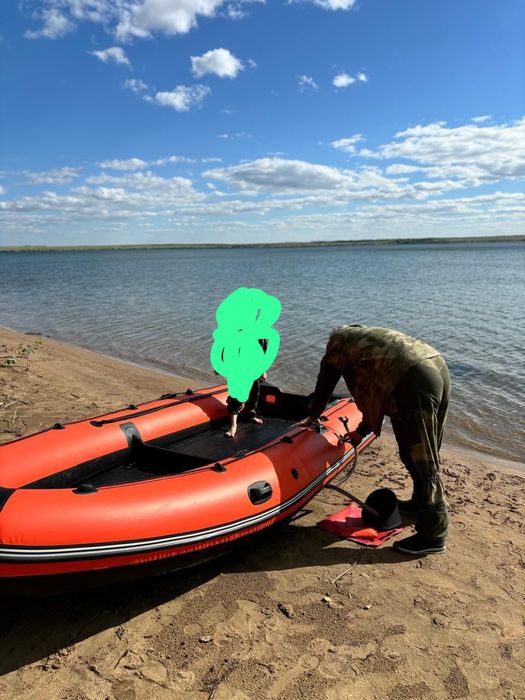 Продам комплект лодка Аляска 3,9 и мотор Парсун 9,9(18)