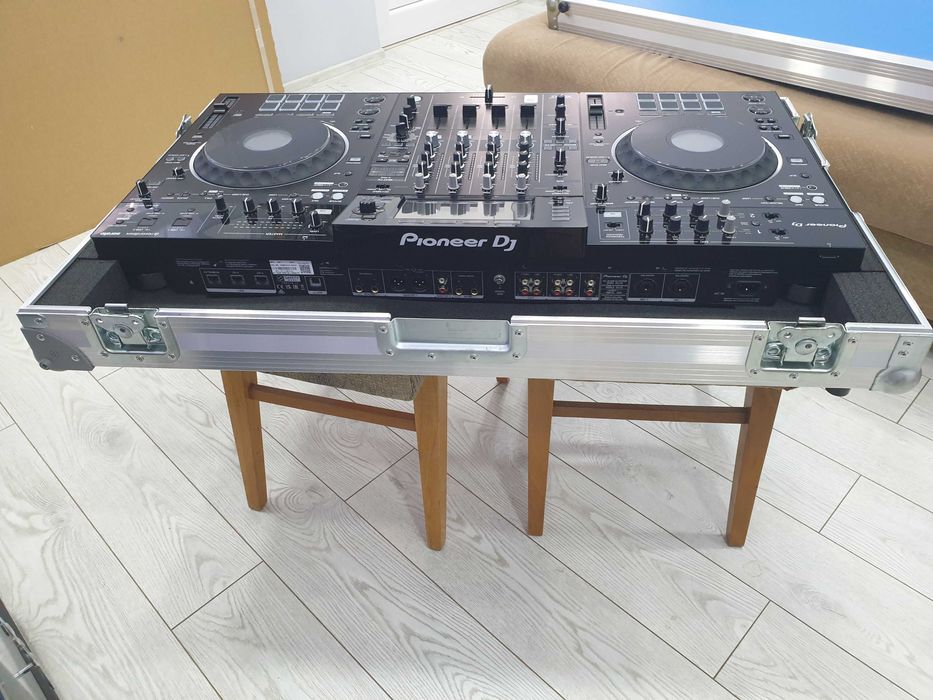 Продавам Pioneer XDJ XZ