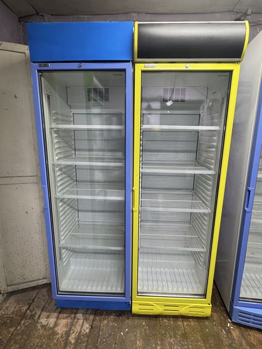 Продам витрины холодильник