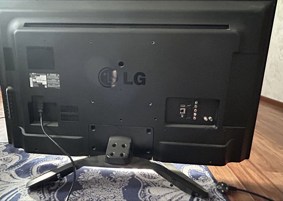 Телевизор LG 42LA615V