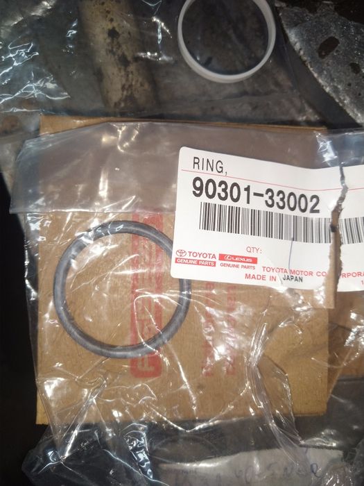 Уплътнения за кормилна кутия toyota 4runner