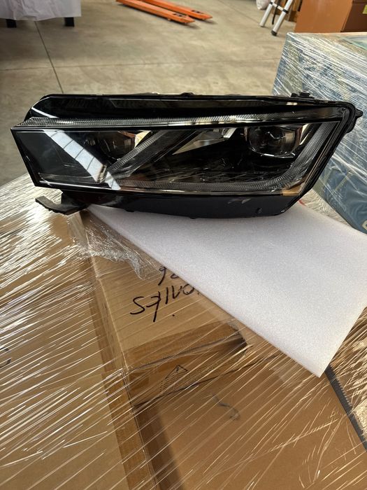 Фар за Шкода октавия