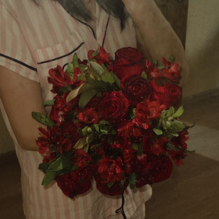 Цветы красные розы
