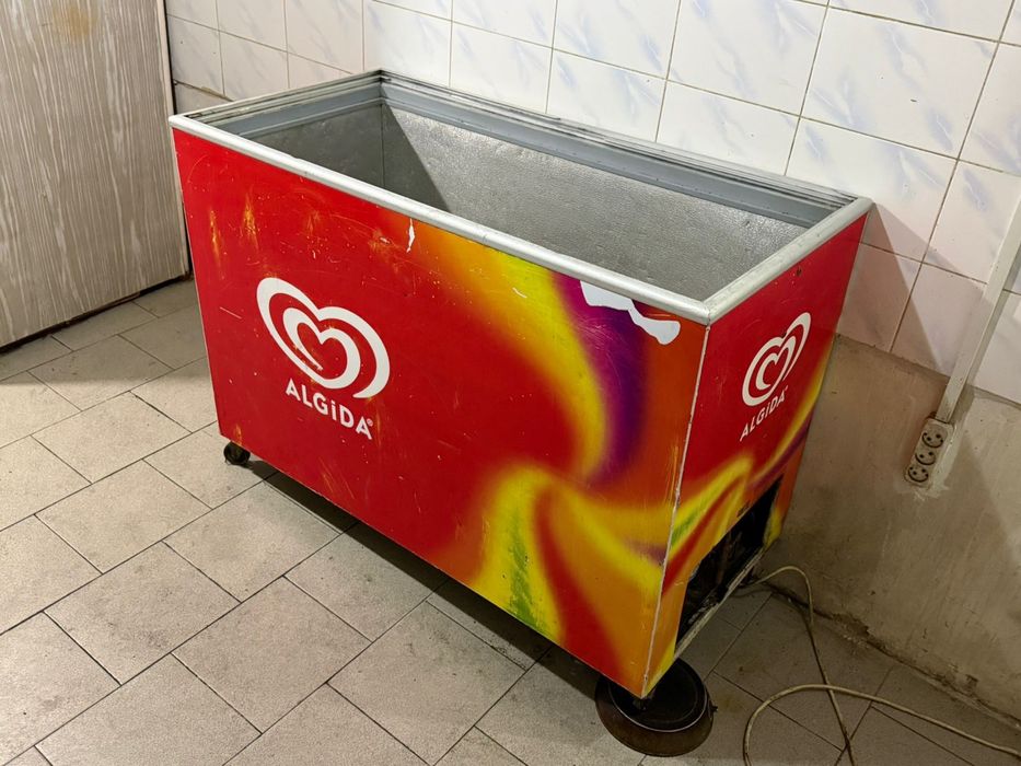 Продам морозильник