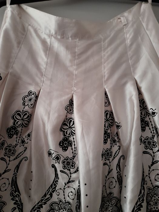 Fustă elegantă mărimea M