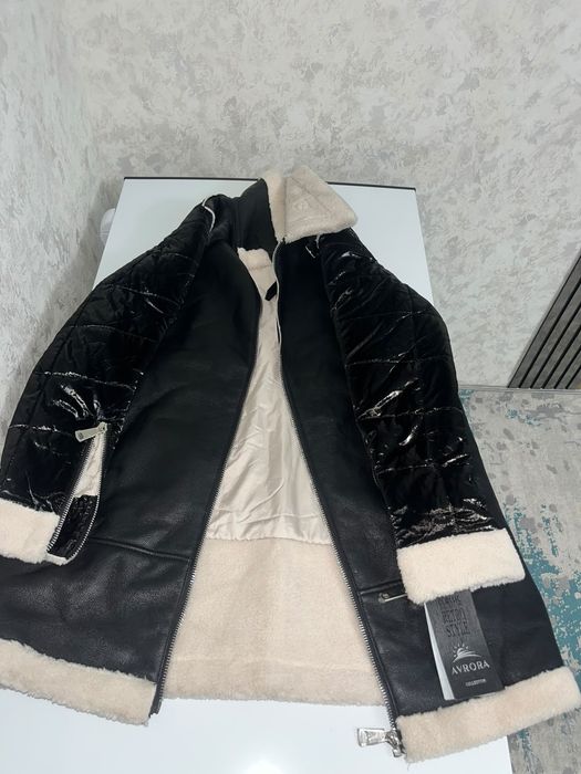 Продам новые куртки