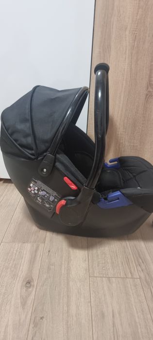 Продавам бебешко кошче