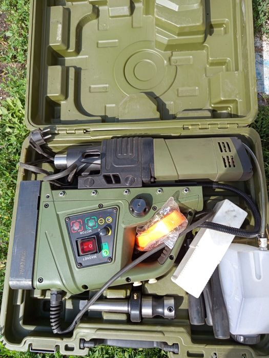 Продам сверлильный магнитный станок