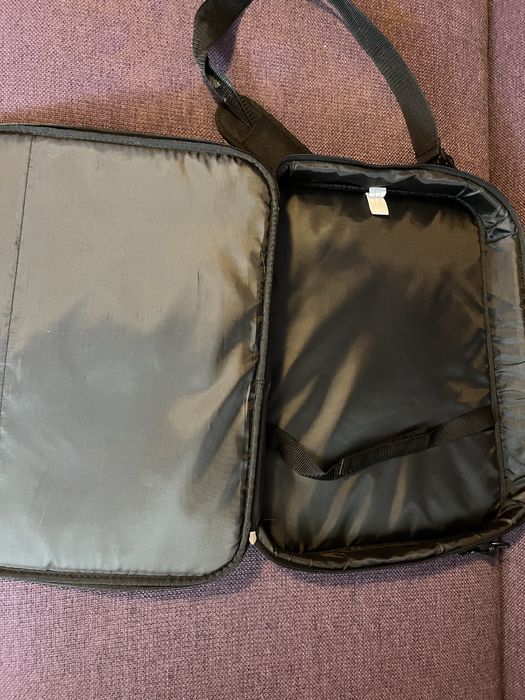 Geanta laptop Case Logic Slim