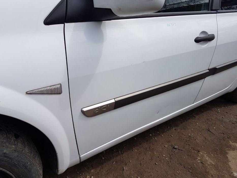 Usa / Portiera Stanga Fata Renault Megane 2 2002 - 2008 Cod Culoare OV369