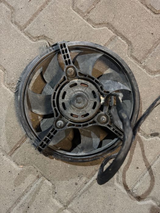 Продавам перка за климатика Пасат 5