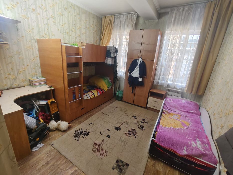 Продам дом в отличном районе