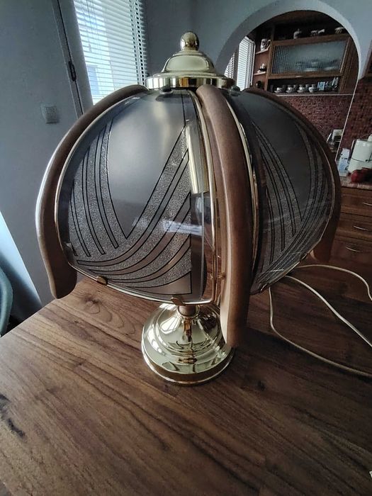 Ретро настолна лампа