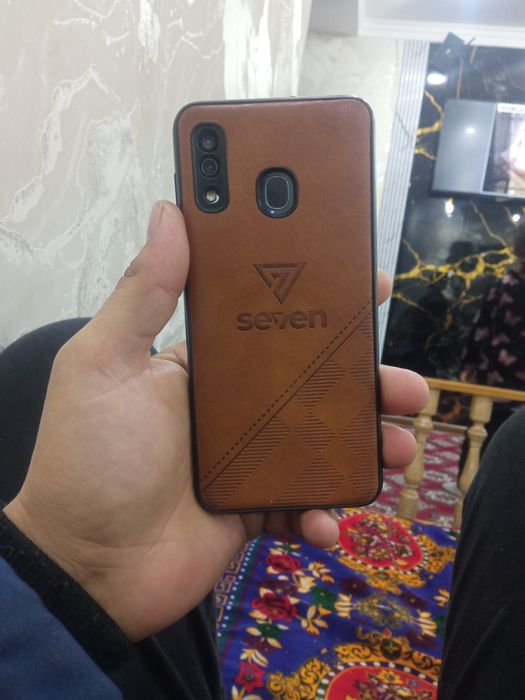 Samsung a30 sotiladi xolati yaxshi